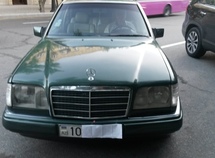 Mercedes E 220