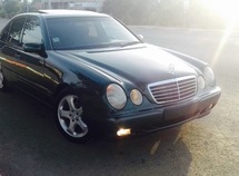 Mercedes E 240