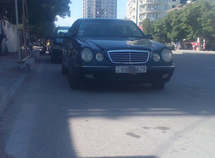 Mercedes E 270