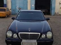 Mercedes E 220