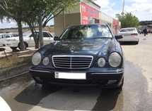 Mercedes E 220