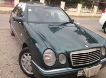 Mercedes E 220