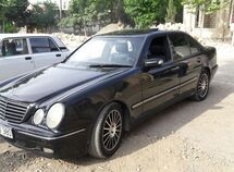 Mercedes E 220