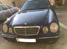 Mercedes E 220