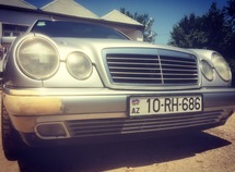Mercedes E 200
