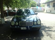 Mercedes E 200