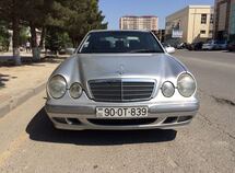 Mercedes E 220