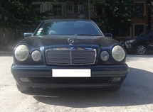Mercedes E 230