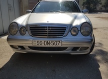 Mercedes E 320