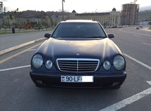 Mercedes E 220