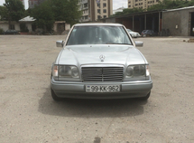 Mercedes E 200