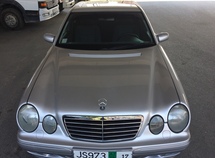 Mercedes E 240