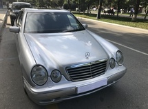 Mercedes E 320