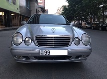 Mercedes E 320