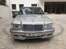 Mercedes C 200