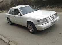 Mercedes E 200
