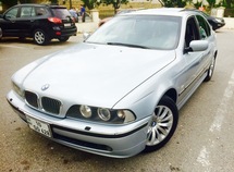 BMW 528