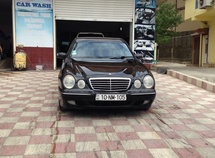 Mercedes E 240