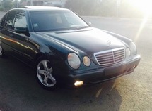 Mercedes E 240