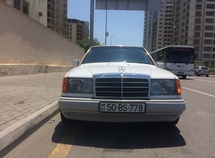 Mercedes E 230