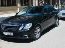 Mercedes E 220