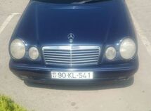 Mercedes E 200