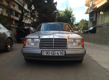 Mercedes E 200