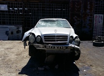 Mercedes E 230