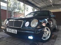 Mercedes E 240