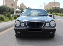 Mercedes E 240