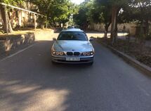 BMW 523
