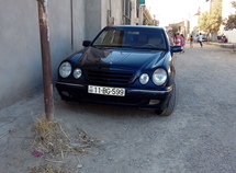 Mercedes E 240