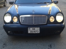 Mercedes E 240
