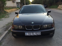 BMW 523