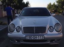 Mercedes E 200