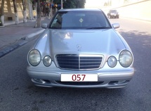 Mercedes E 220