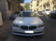 BMW 750