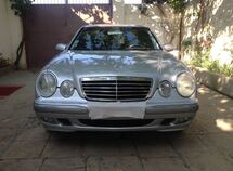 Mercedes E 320