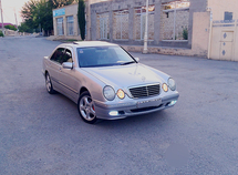 Mercedes E 240