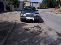 Mercedes E 200
