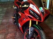 Yamaha YZF-R1