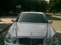 Mercedes E 220