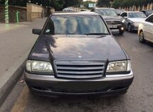 Mercedes C 180