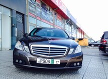 Mercedes E 220