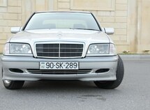 Mercedes C 180