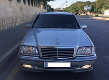 Mercedes C 180