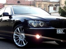 BMW 750
