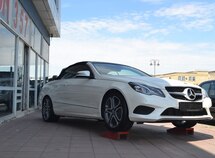 Mercedes E 200