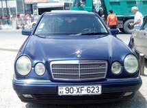 Mercedes E 240