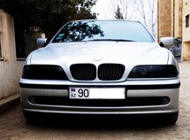 BMW 528